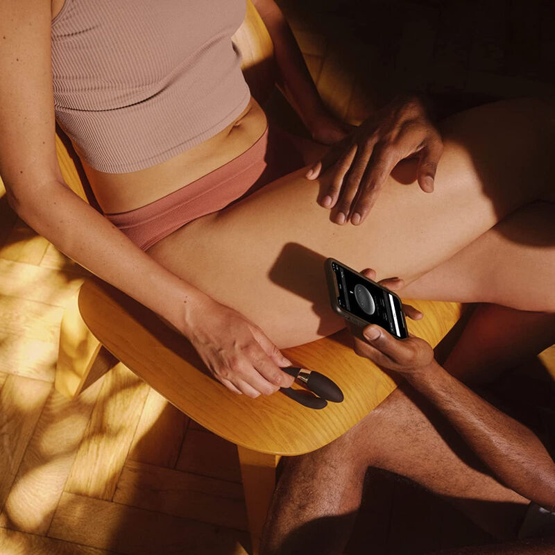 img_126506_e447667e925ac7b0aff022234313f402_1.jpg LELO - MASSEUR POUR COUPLES NOIR TIANI HARMONY – Image 4